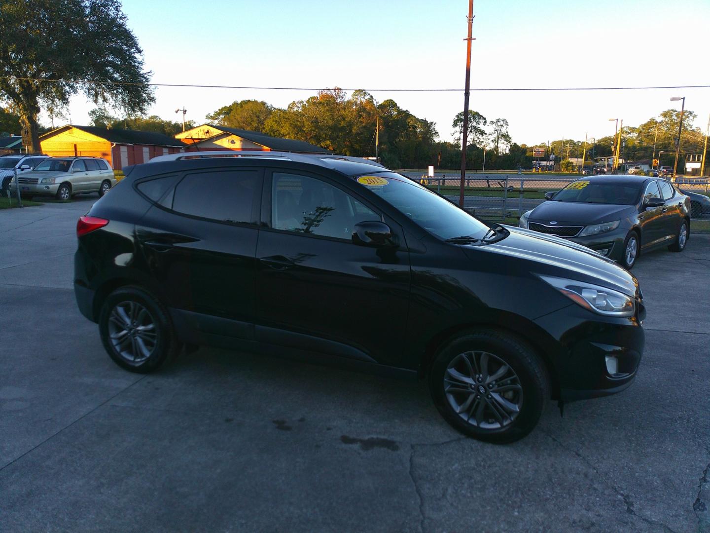 2015 BLACK HYUNDAI TUCSON LIMITED; SE (KM8JU3AG6FU) , located at 10405 Abercorn Street, Savannah, GA, 31419, (912) 921-8965, 31.988262, -81.131760 - Photo#2